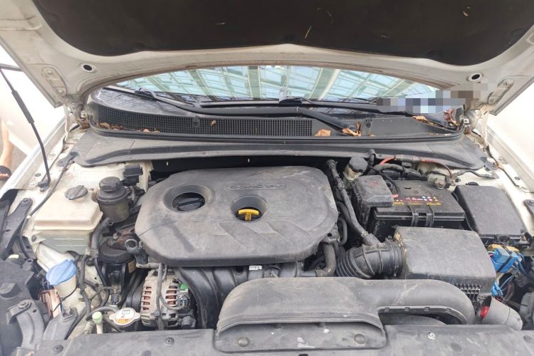Used Hyundai Mistra 2014 1.8L Automatic Smart GLS Engine Bay