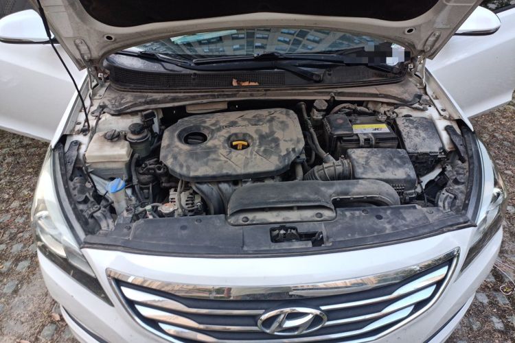 Used Hyundai Mistra 2014 1.8L Automatic Smart GLS Engine Bay