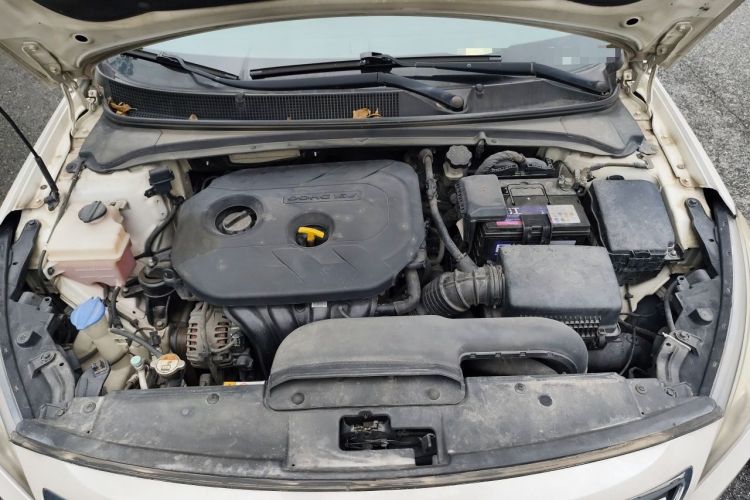 Used Hyundai Mistra 2014 1.8L Automatic Deluxe DLX Model Engine Bay