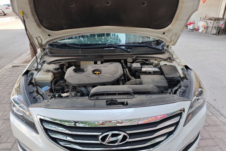 Used Hyundai Mistra 2014 1.8L Automatic Smart GLS Engine Bay