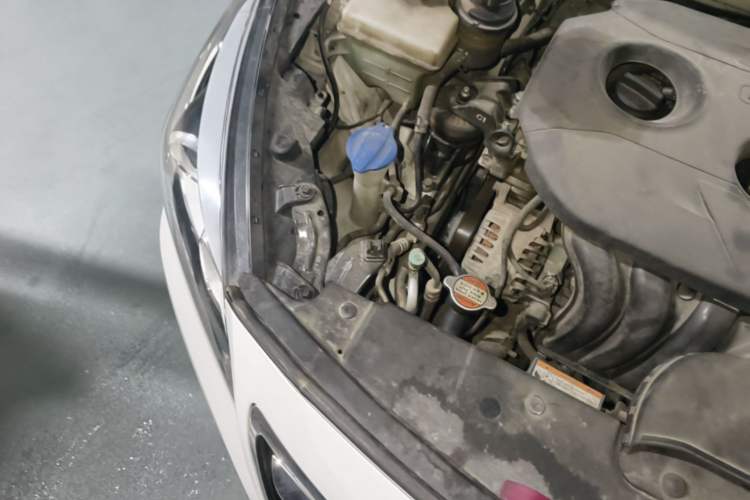 Used Hyundai Mistra 2014 1.8L Automatic Smart GLS Engine Bay Right
