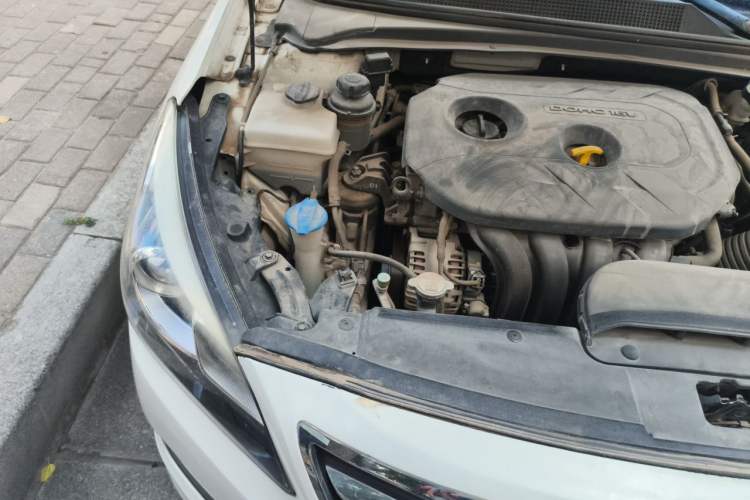 Used Hyundai Mistra 2014 1.8L Automatic Smart GLS Engine Bay Right