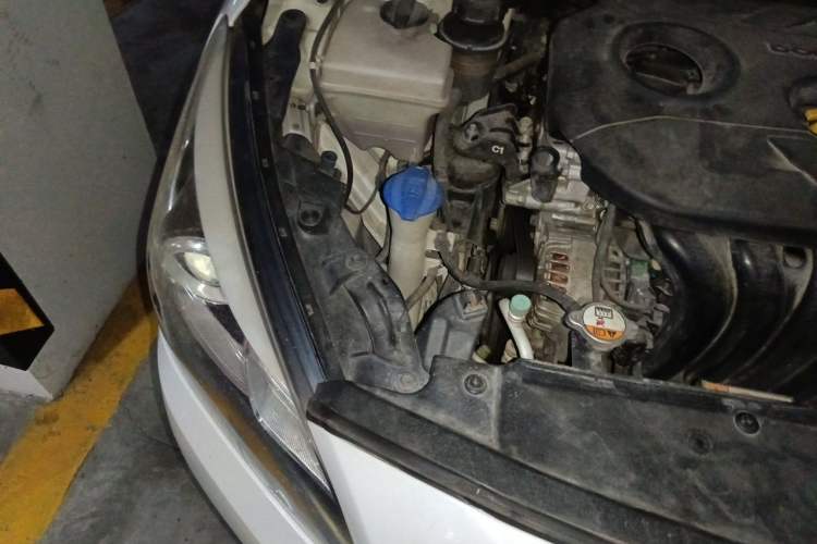 Used Hyundai Mistra 2014 1.8L Automatic Smart GLS Engine Bay Right