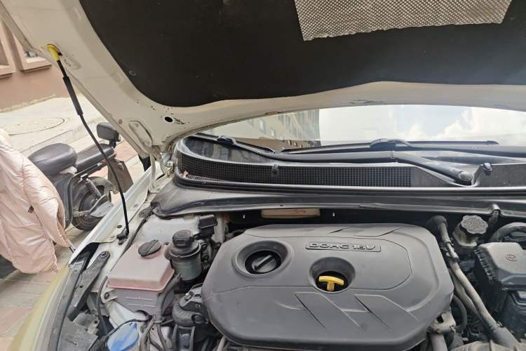 Used Hyundai Mistra 2014 1.8L Automatic Smart GLS Engine Bay Right