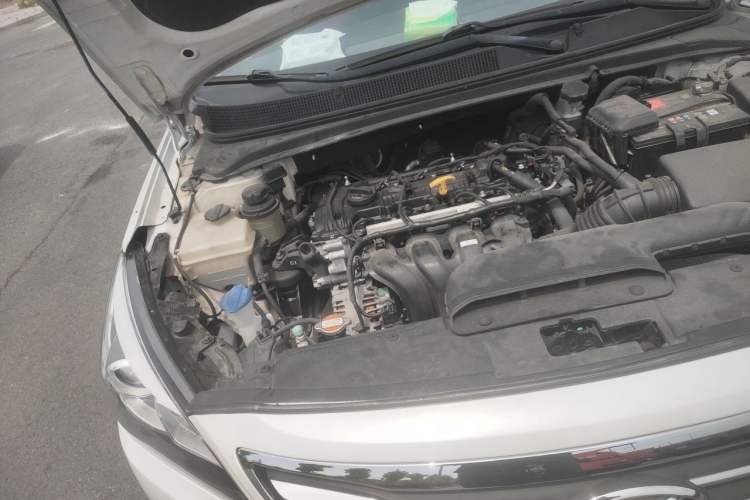 Used Hyundai Mistra 2014 1.8L Automatic Smart GLS Engine Bay Right