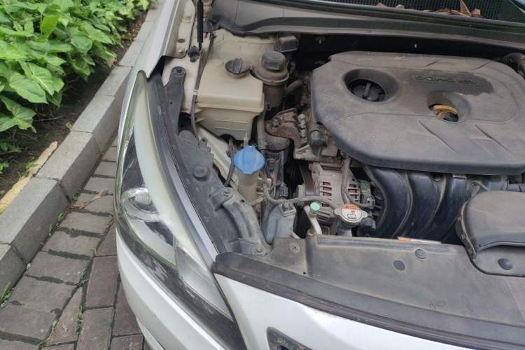 Used Hyundai Mistra 2014 1.8L Automatic Smart GLS Engine Bay Right