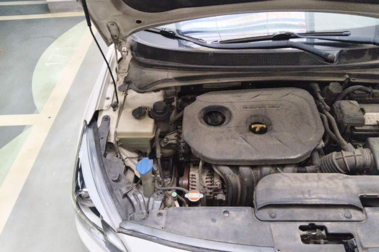 Used Hyundai Mistra 2014 1.8L Automatic Smart GLS Engine Bay Right