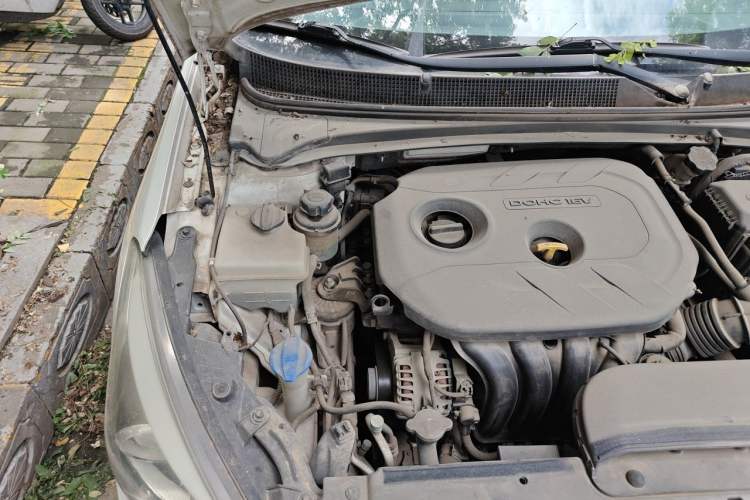 Used Hyundai Mistra 2014 1.8L Automatic Smart GLS Engine Bay Right