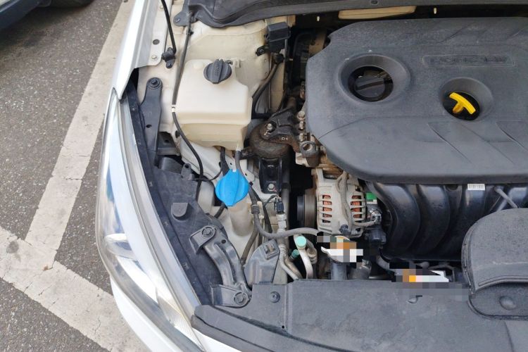 Used Hyundai Mistra 2014 1.8L Automatic Deluxe DLX Model Engine Bay Right