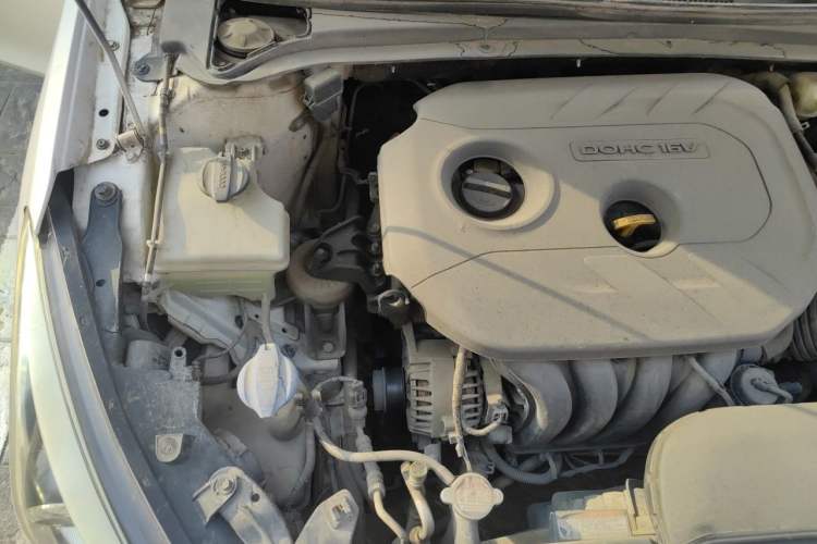 Used Hyundai Mistra 2014 1.8L Automatic Deluxe DLX Model Engine Bay Right