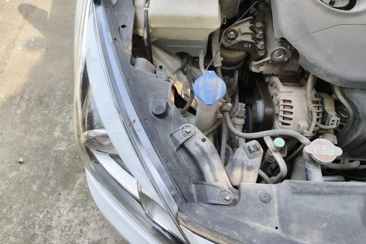 Used Hyundai Mistra 2014 1.8L Automatic Smart GLS Engine Bay Right