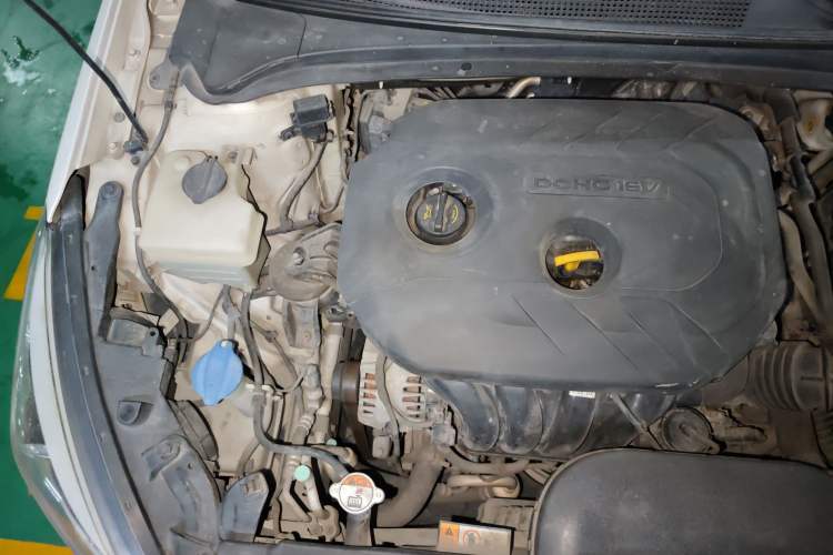 Used Hyundai Mistra 2014 1.8L Automatic Deluxe DLX Model Engine Bay Right