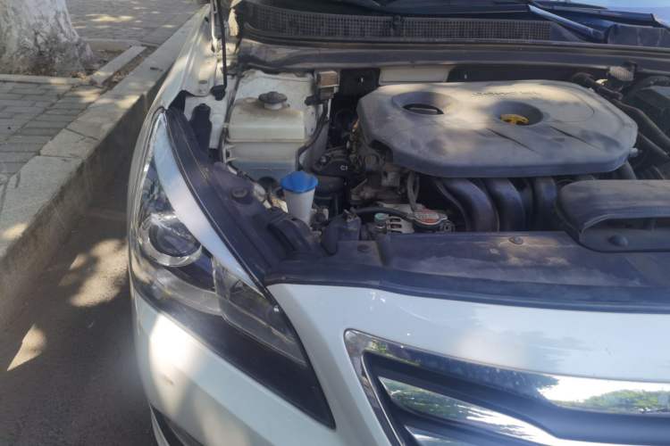 Used Hyundai Mistra 2014 1.8L Automatic Deluxe DLX Model Engine Bay Right