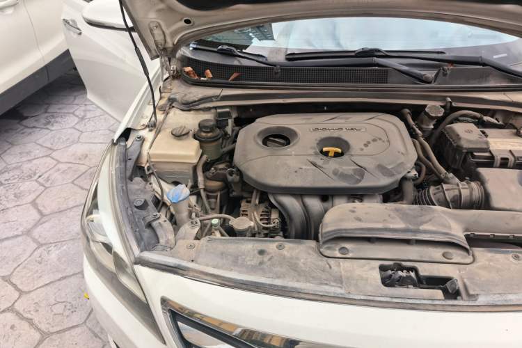 Used Hyundai Mistra 2014 1.8L Automatic Smart GLS Engine Bay Right