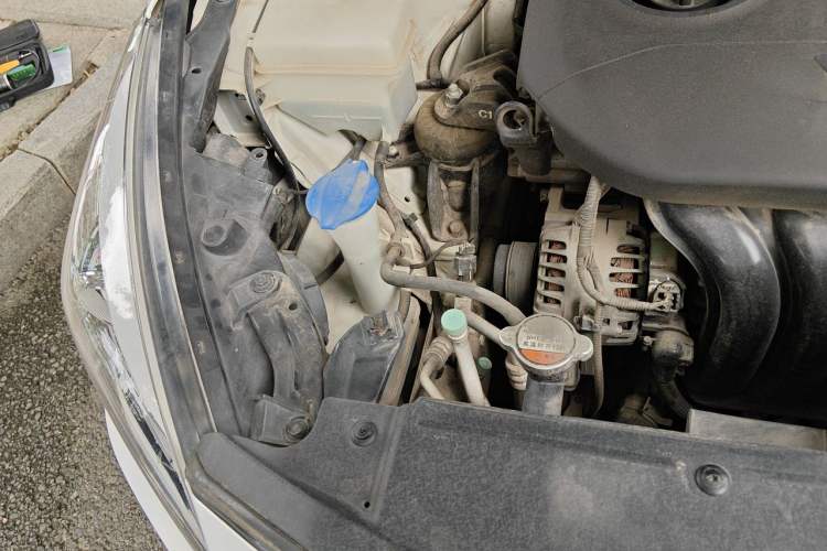 Used Hyundai Mistra 2014 1.8L Automatic Deluxe DLX Model Engine Bay Right