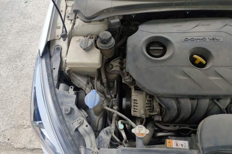 Used Hyundai Mistra 2014 1.8L Automatic Smart GLS Engine Bay Right