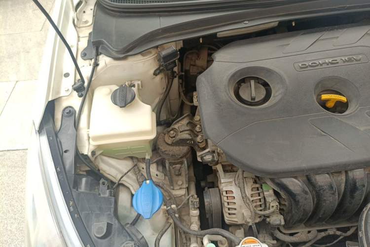 Used Hyundai Mistra 2014 1.8L Automatic Deluxe DLX Model Engine Bay Right