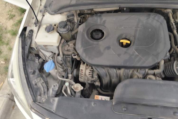 Used Hyundai Mistra 2014 1.8L Automatic Smart GLS Engine Bay Right