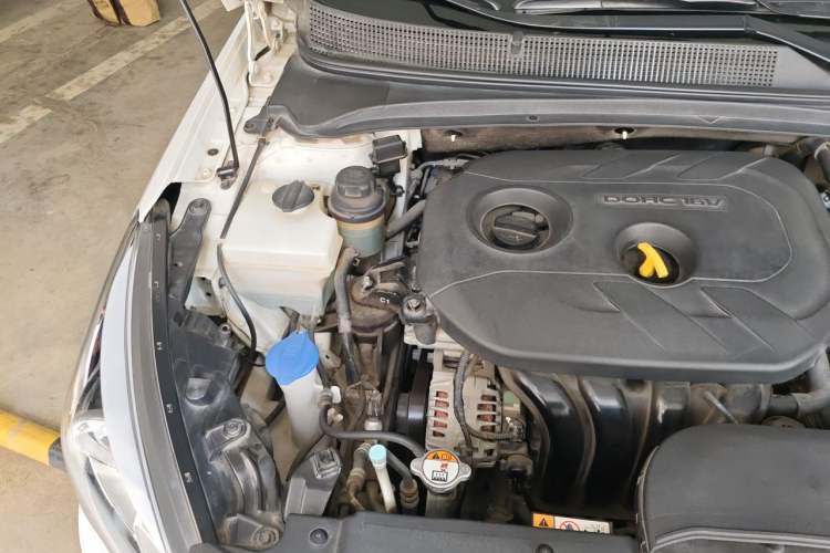 Used Hyundai Mistra 2014 1.8L Automatic Smart GLS Engine Bay Right