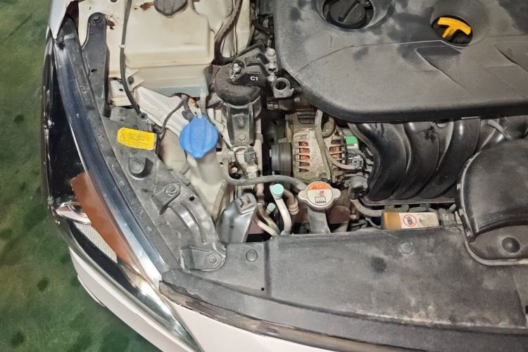 Used Hyundai Mistra 2014 1.8L Automatic Smart GLS Engine Bay Right