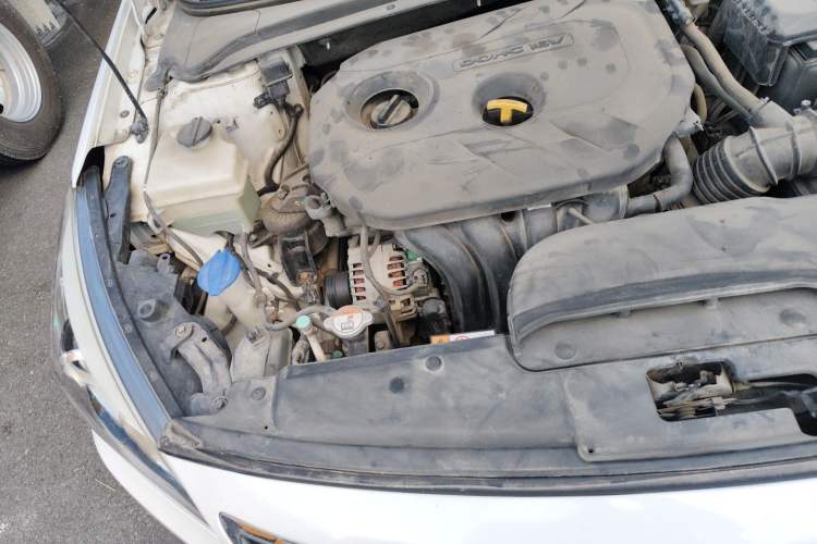 Used Hyundai Mistra 2014 1.8L Automatic Deluxe DLX Model Engine Bay Right