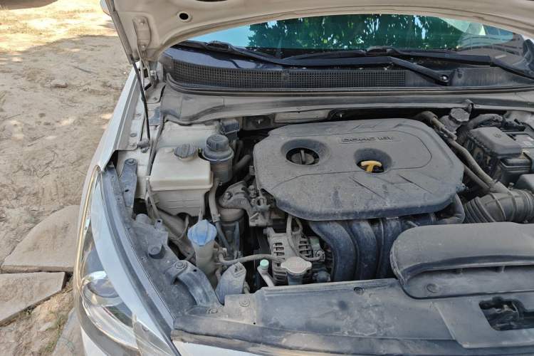 Used Hyundai Mistra 2014 1.8L Automatic Smart GLS Engine Bay Right
