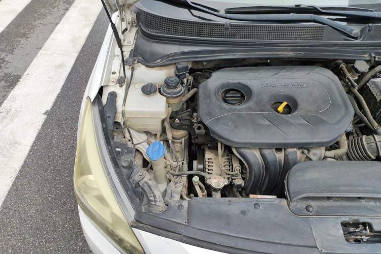 Used Hyundai Mistra 2014 1.8L Automatic Smart GLS Engine Bay Right