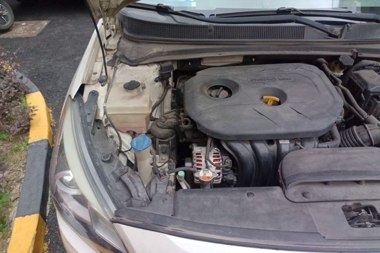 Used Hyundai Mistra 2014 1.8L Automatic Deluxe DLX Model Engine Bay Right
