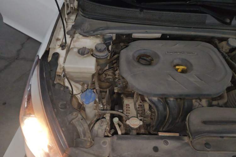 Used Hyundai Mistra 2014 1.8L Automatic Smart GLS Engine Bay Right
