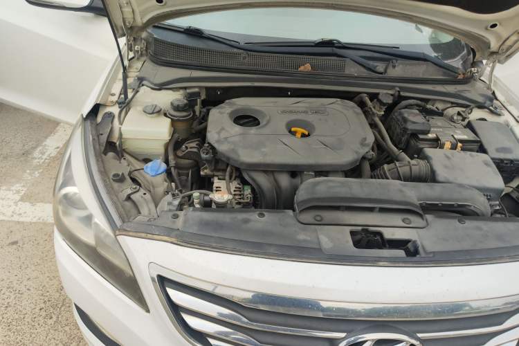 Used Hyundai Mistra 2014 1.8L Automatic Smart GLS Engine Bay Right