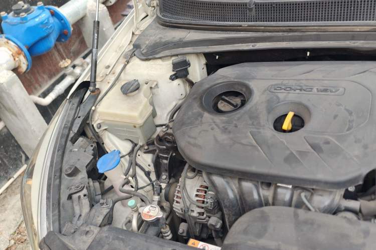 Used Hyundai Mistra 2014 1.8L Automatic Deluxe DLX Model Engine Bay Right