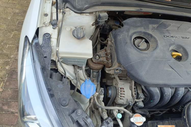Used Hyundai Mistra 2014 1.8L Automatic Smart GLS Engine Bay Right
