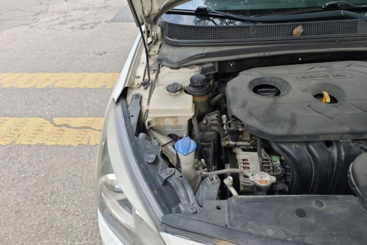Used Hyundai Mistra 2014 1.8L Automatic Smart GLS Engine Bay Right
