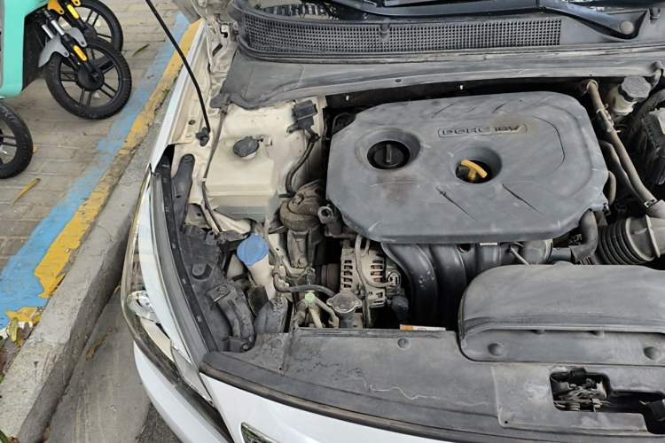 Used Hyundai Mistra 2014 1.8L Automatic Deluxe DLX Model Engine Bay Right
