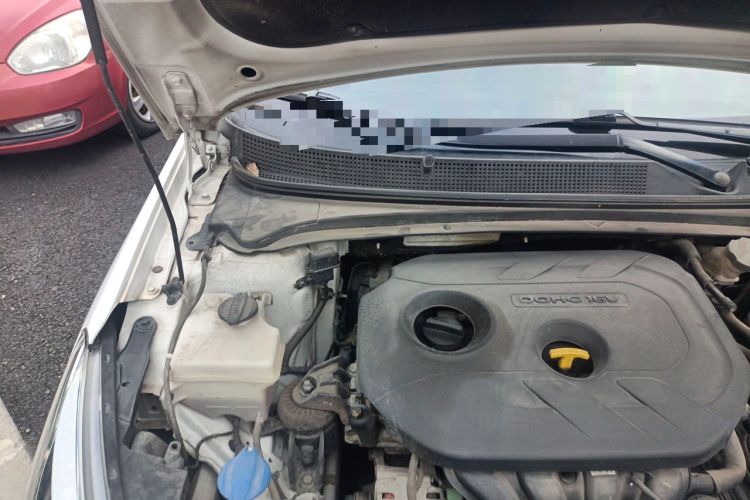 Used Hyundai Mistra 2014 1.8L Automatic Deluxe DLX Model Engine Bay Right