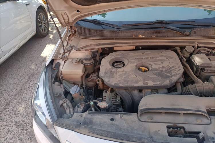 Used Hyundai Mistra 2014 1.8L Automatic Smart GLS Engine Bay Right