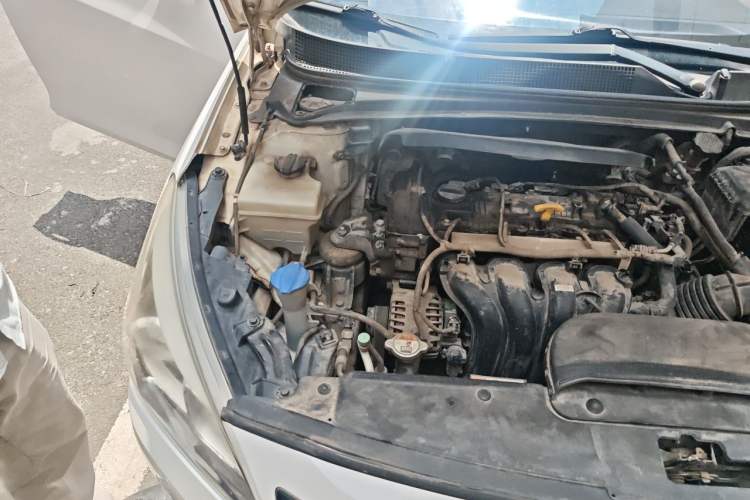 Used Hyundai Mistra 2014 1.8L Automatic Deluxe DLX Model Engine Bay Right