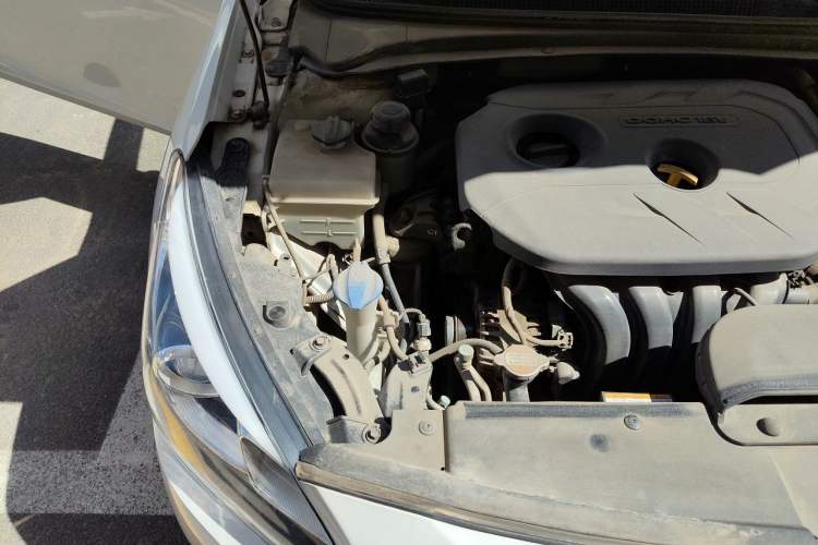 Used Hyundai Mistra 2014 1.8L Automatic Smart GLS Engine Bay Right