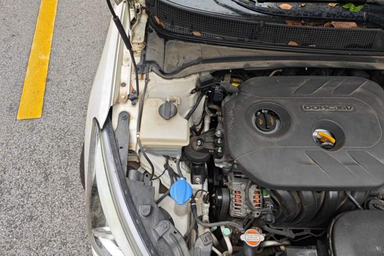 Used Hyundai Mistra 2014 1.8L Automatic Deluxe DLX Model Engine Bay Right