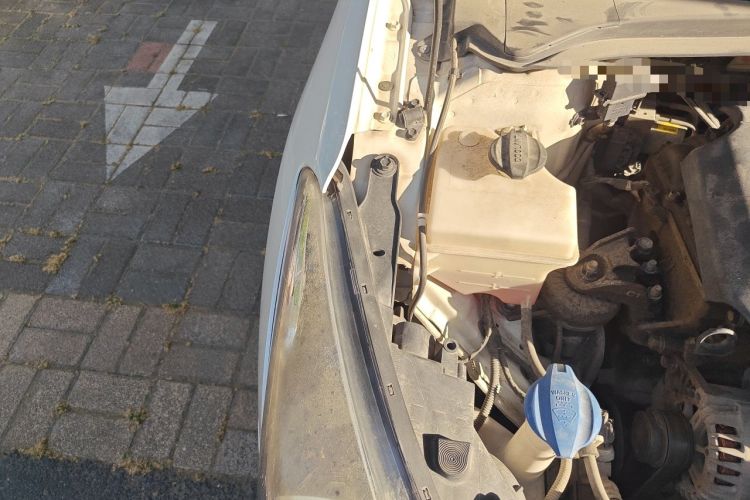 Used Hyundai Mistra 2014 1.8L Automatic Deluxe DLX Model Engine Bay Right