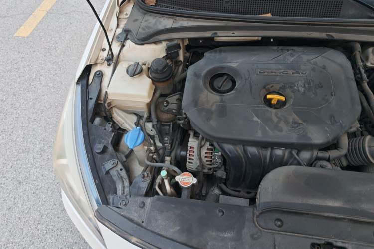 Used Hyundai Mistra 2014 1.8L Automatic Smart GLS Engine Bay Right