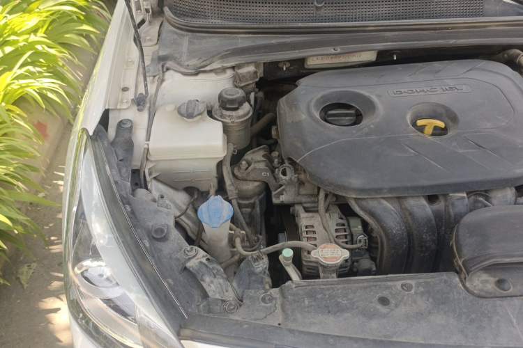 Used Hyundai Mistra 2014 1.8L Automatic Smart GLS Engine Bay Right