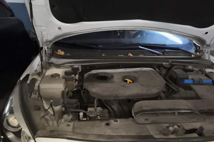 Used Hyundai Mistra 2014 1.8L Automatic Smart GLS Engine Bay Right