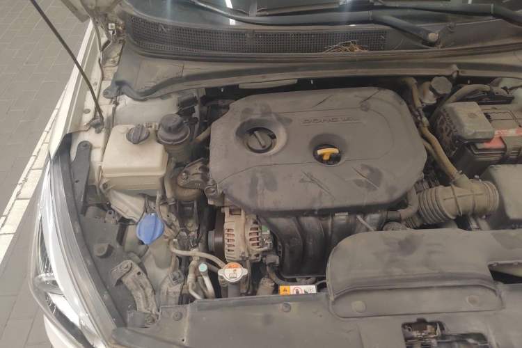 Used Hyundai Mistra 2014 1.8L Automatic Smart GLS Engine Bay Right