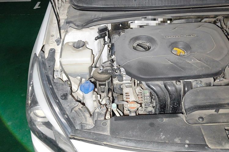 Used Hyundai Mistra 2014 1.8L Automatic Deluxe DLX Model Engine Bay Right