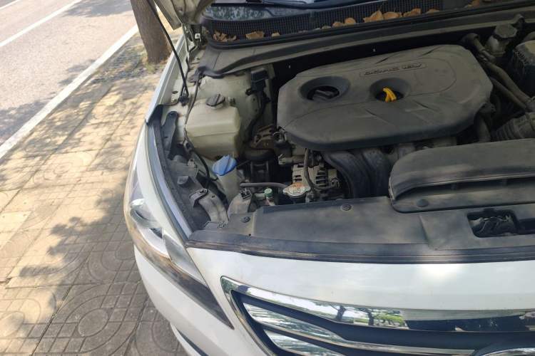 Used Hyundai Mistra 2014 1.8L Automatic Deluxe DLX Model Engine Bay Right