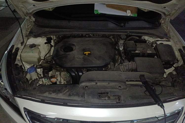 Used Hyundai Mistra 2014 1.8L Automatic Deluxe DLX Model Engine Bay