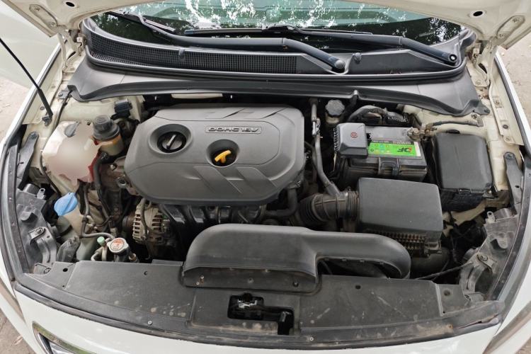 Used Hyundai Mistra 2014 1.8L Automatic Smart GLS Engine Bay