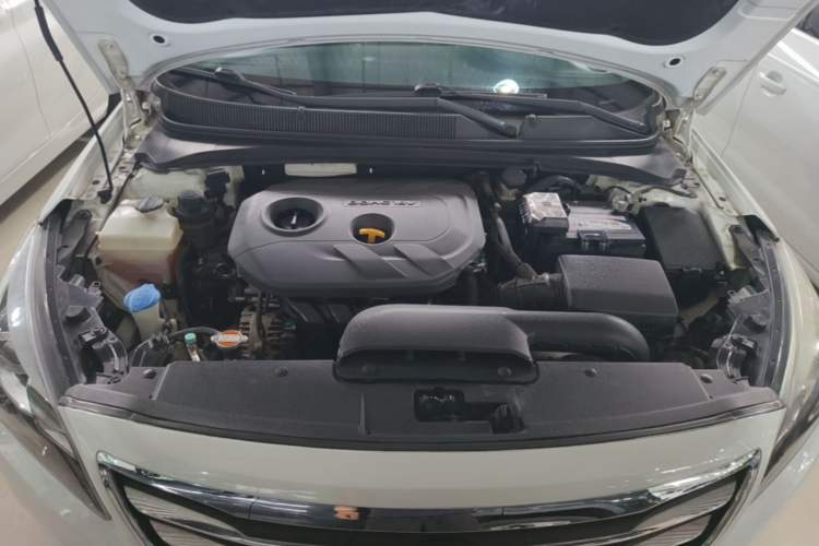 Used Hyundai Mistra 2014 1.8L Automatic Smart GLS Engine Bay