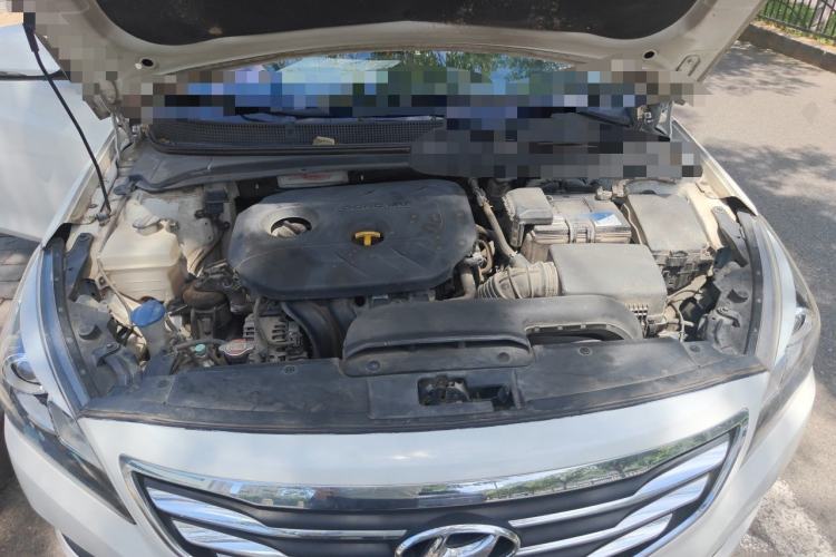 Used Hyundai Mistra 2014 1.8L Automatic Deluxe DLX Model Engine Bay